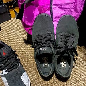 Men’s vans (size9)